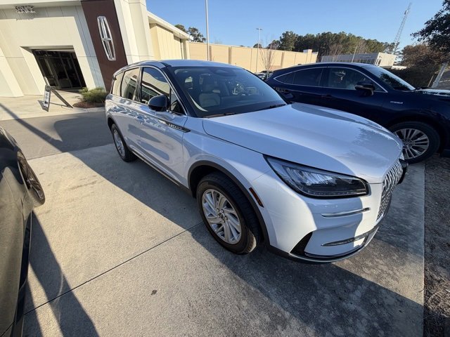 Used 2025 Lincoln Corsair FWD image 2