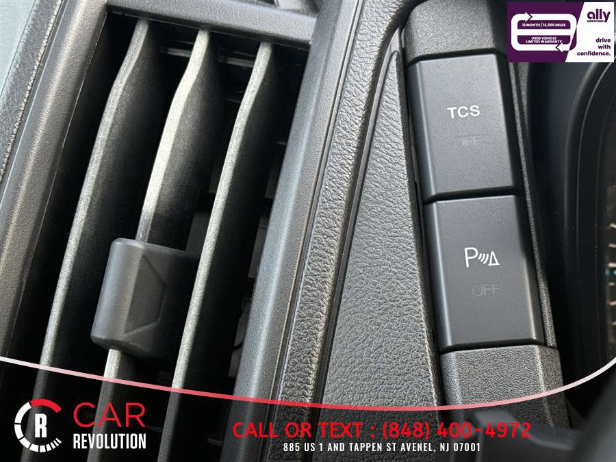 Used 2019 Ford Transit 150 XLT image 16