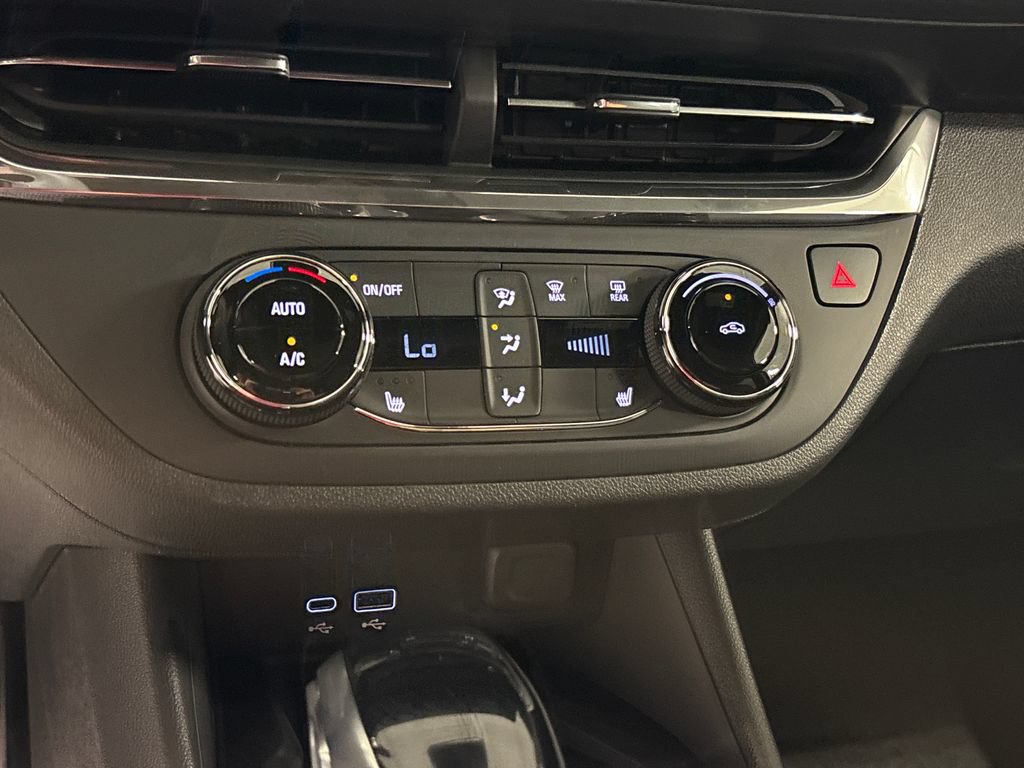 New 2026 Buick Envista Sport Touring w/ Convenience I Package FWD image 32