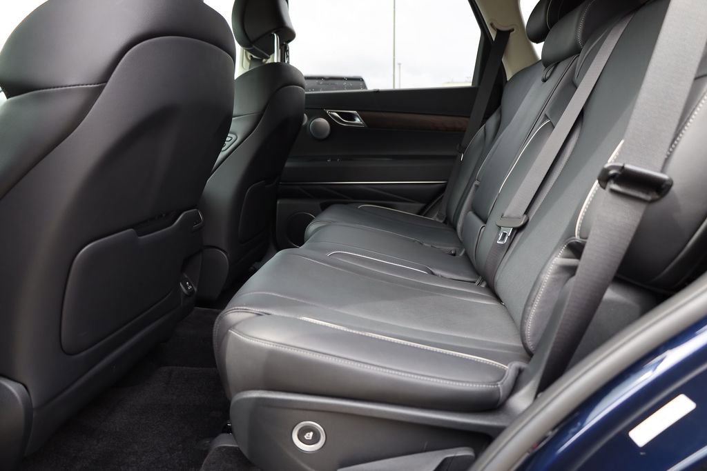 Used 2025 Genesis GV80 2.5T Prestige AWD/4WD image 18