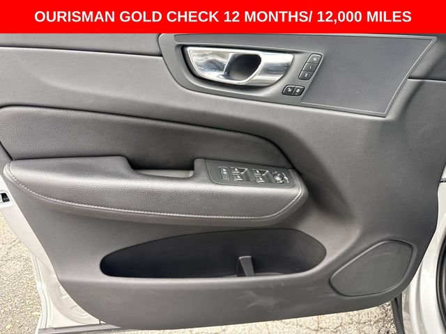 Used 2021 Volvo XC60 T5 Momentum w/ Premium Package FWD image 18