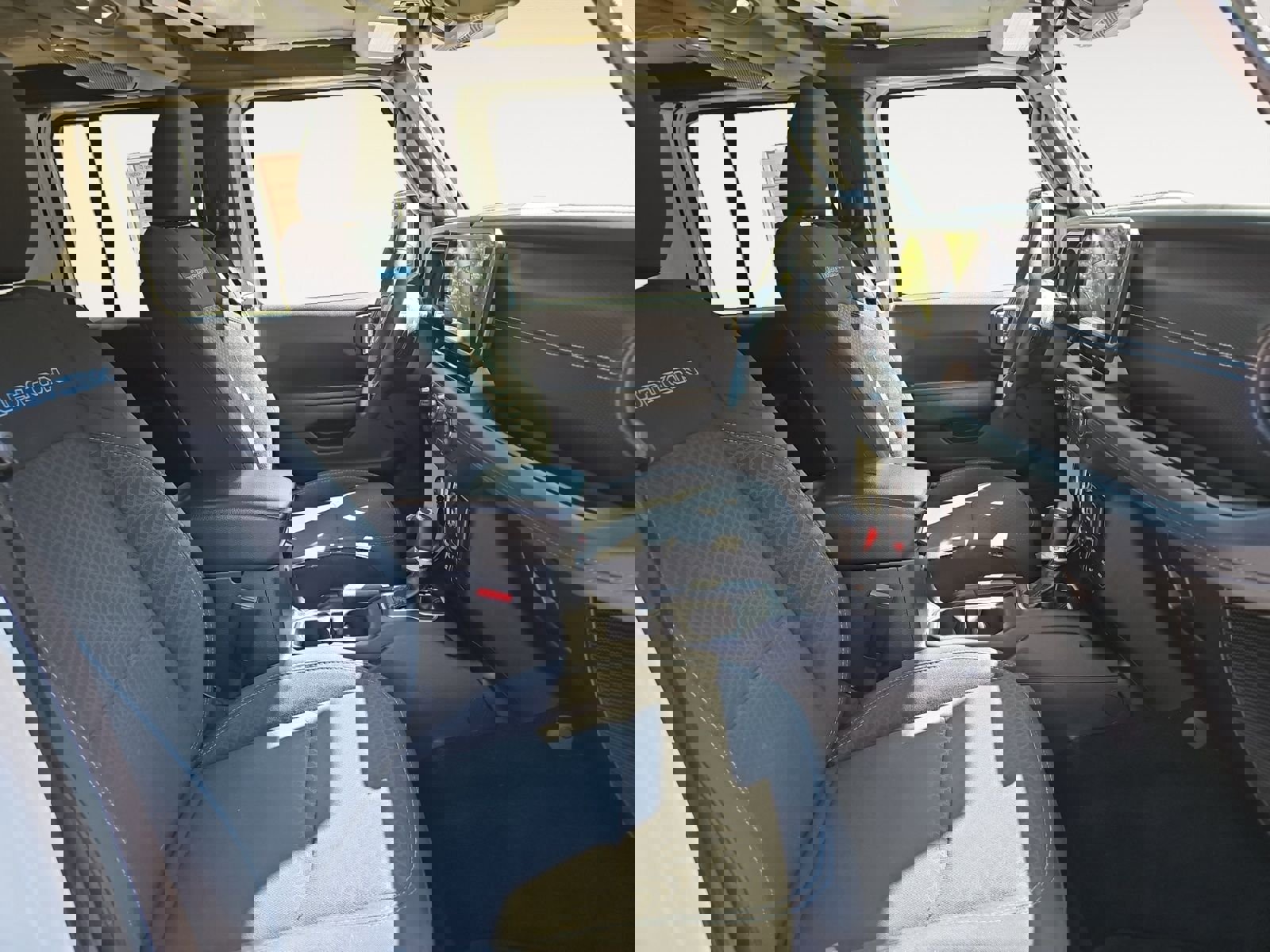 Used 2024 Jeep Wrangler Unlimited Rubicon 4xe image 15