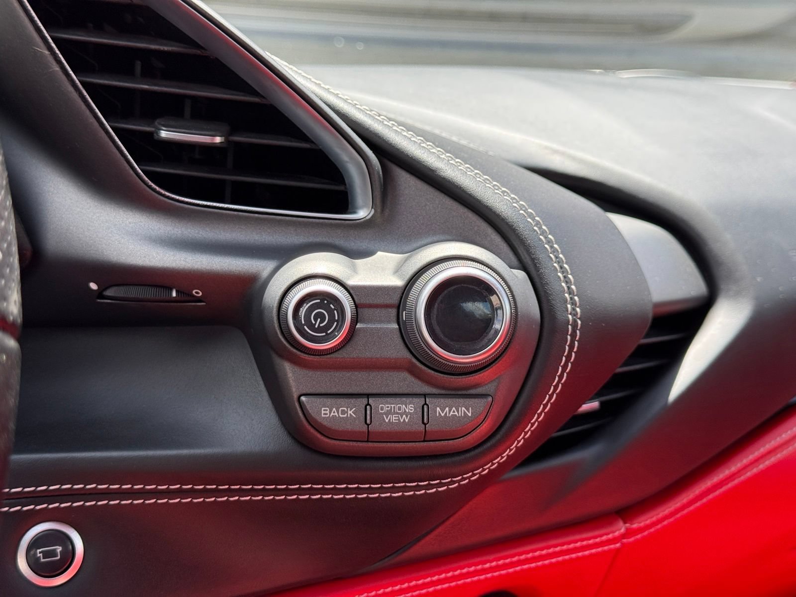 Used 2018 Ferrari 488 Spider RWD image 54