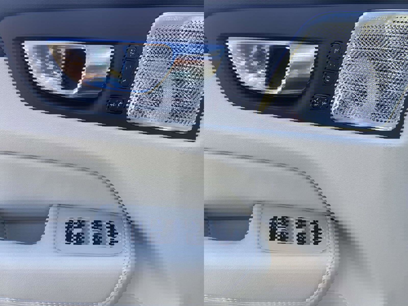 Certified 2026 Volvo XC60 T8 Ultra image 20