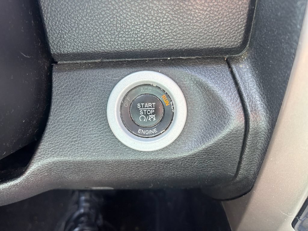 Used 2014 RAM 1500 Laramie w/ Trailer Tow Group AWD/4WD image 28