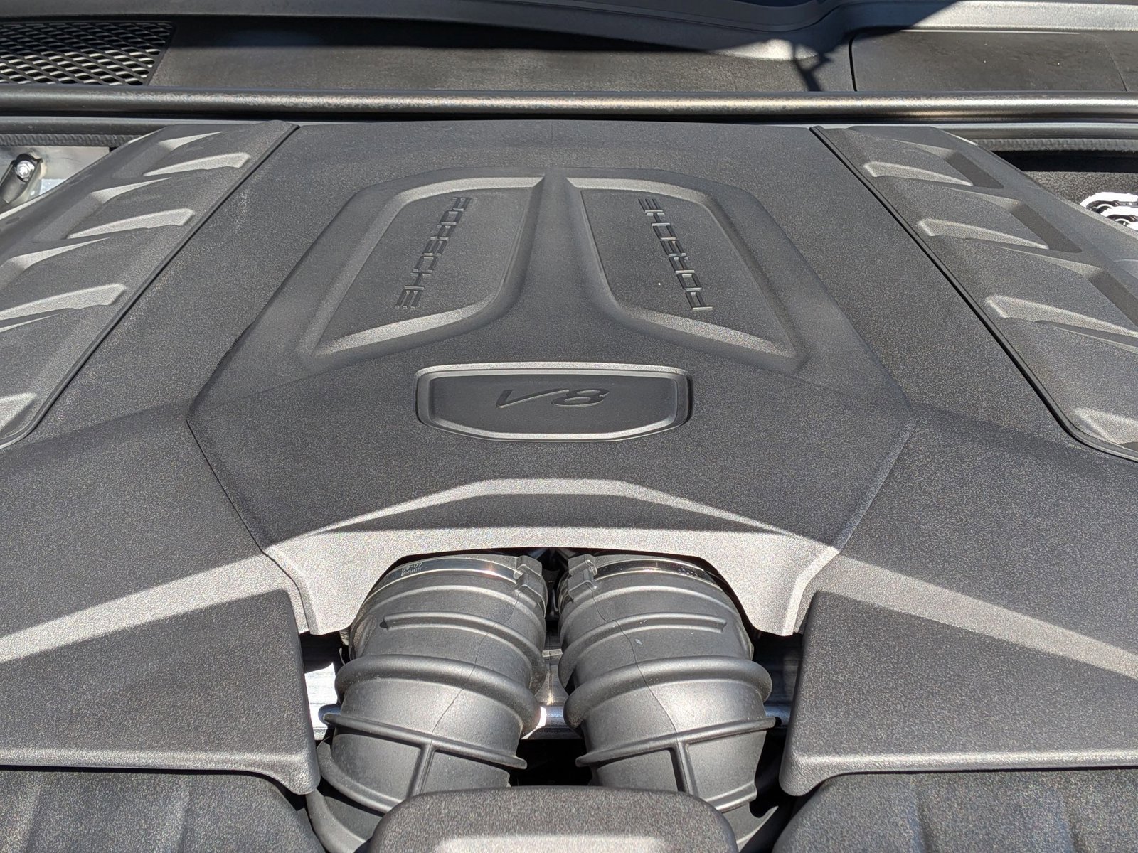 Certified 2025 Porsche Cayenne GTS image 30