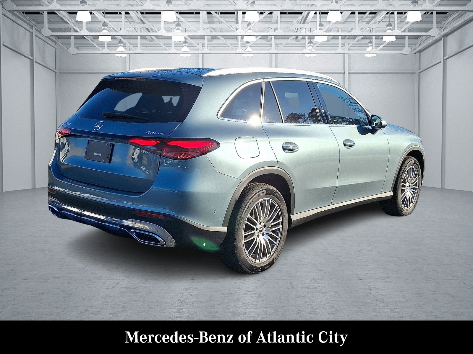 Used 2026 Mercedes-Benz GLC 300 4MATIC image 4