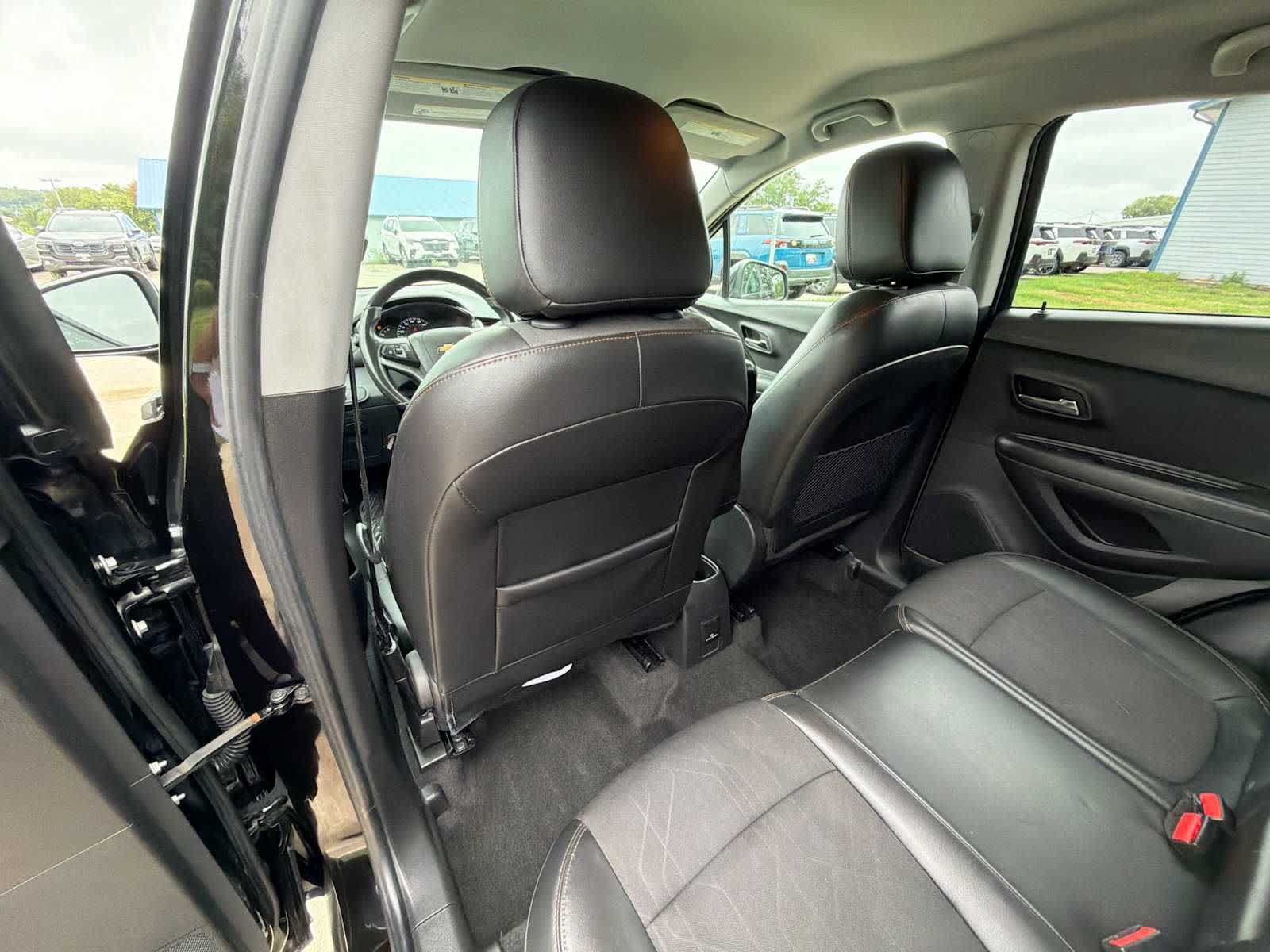 Used 2019 Chevrolet Trax LT w/ LT Convenience Package FWD image 15