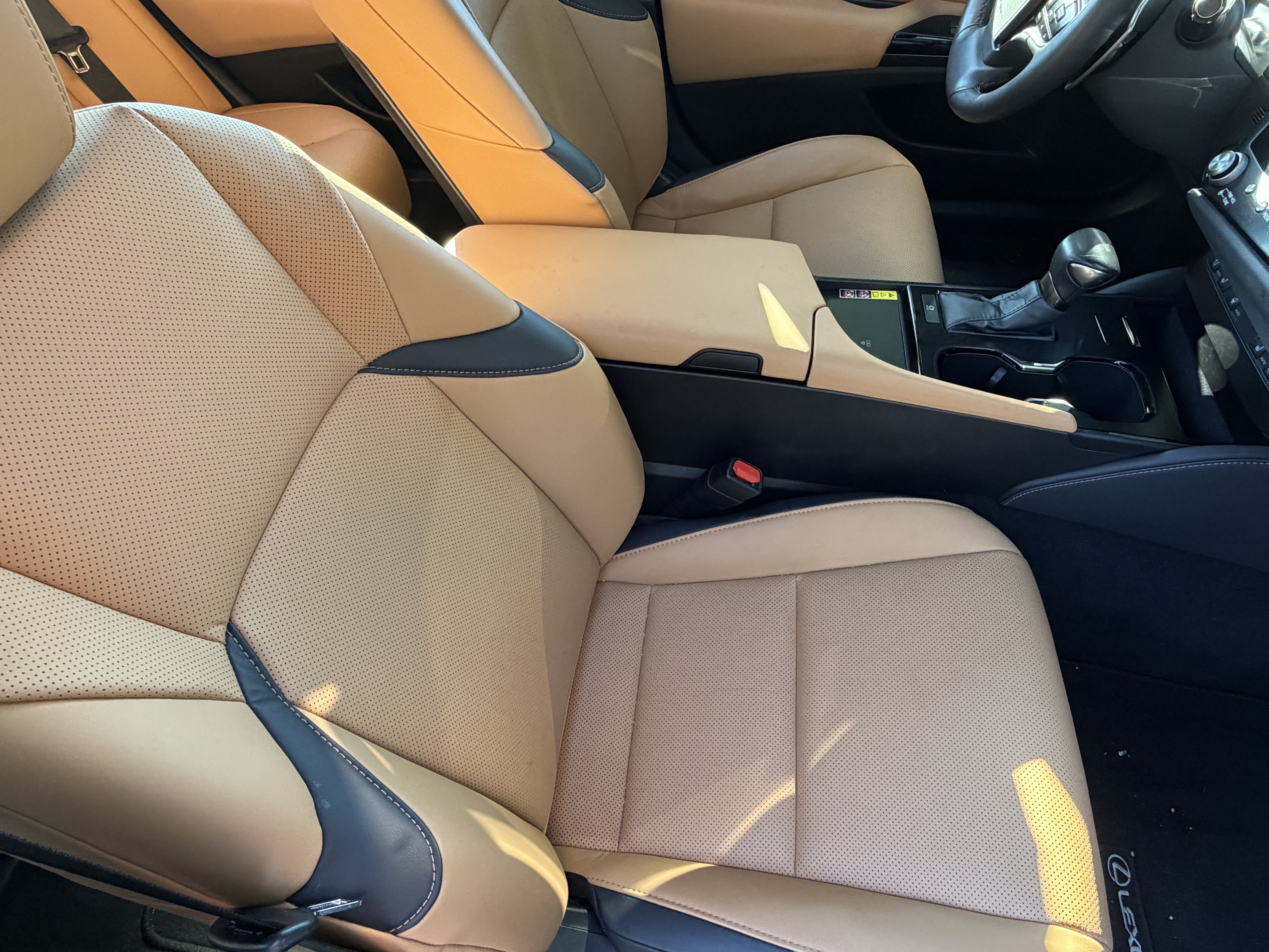 Certified 2025 Lexus ES 350 w/ Premium Package FWD image 39