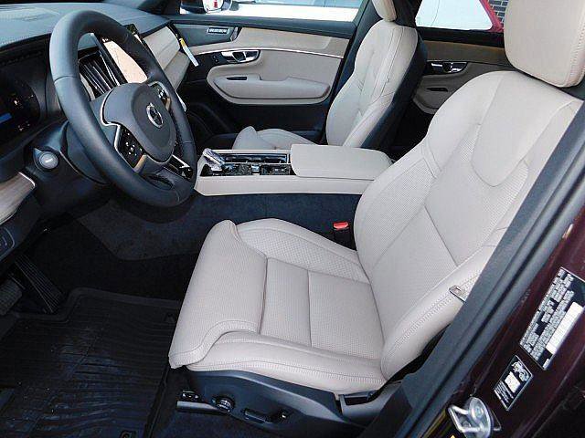 New 2026 Volvo XC90 T8 Ultra w/ Protection Package Premier AWD/4WD image 15