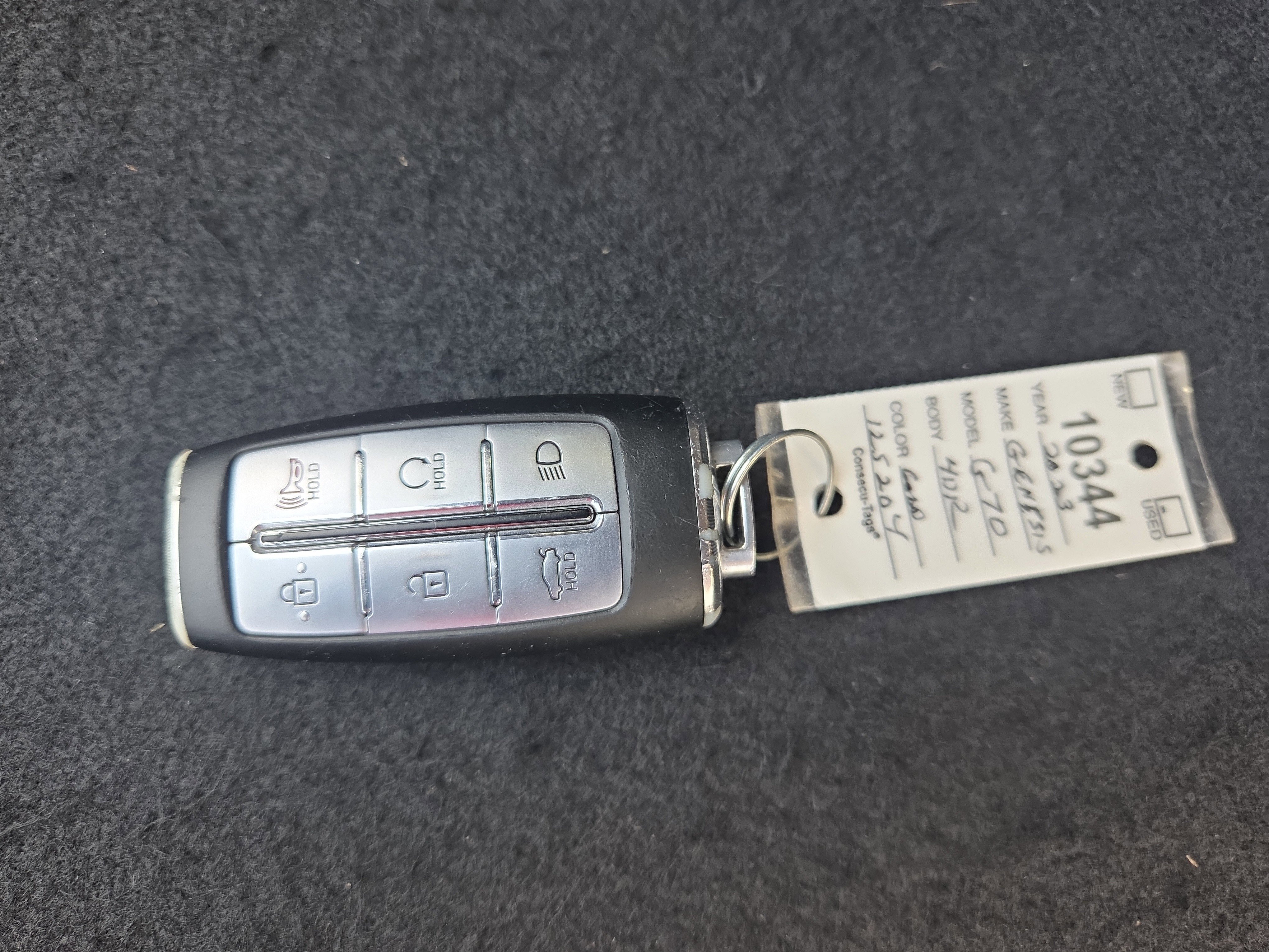 Used 2023 Genesis G70 2.0T image 22