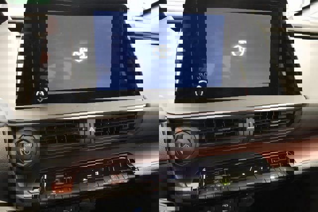 New 2026 Toyota Prius Plug-In Hybrid image 17