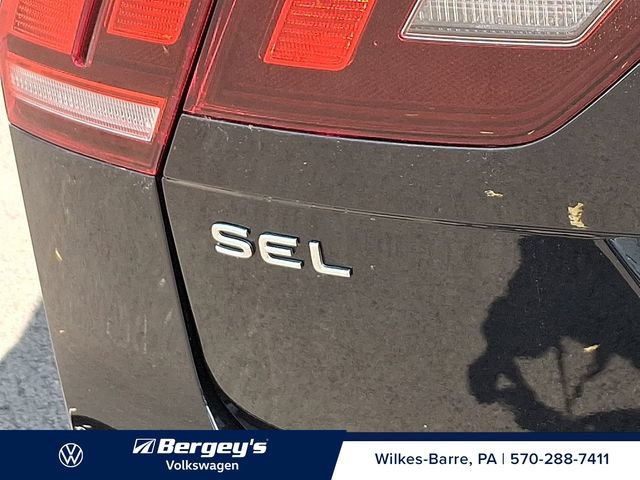 Certified 2024 Volkswagen Tiguan SEL R-Line AWD/4WD image 33