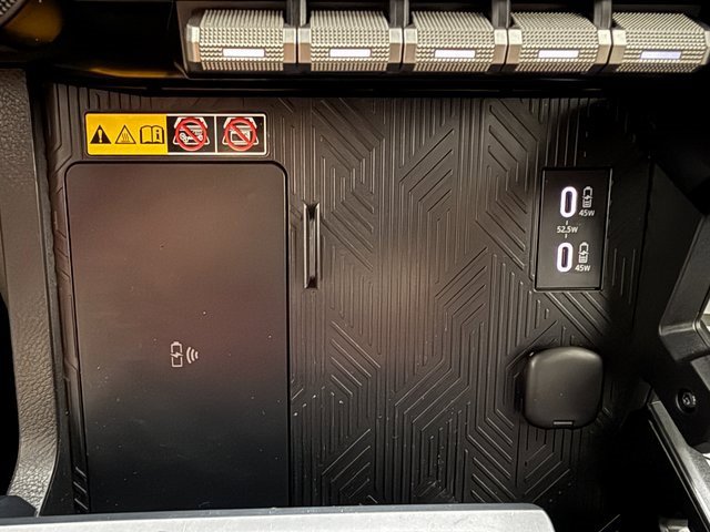 Used 2025 Toyota Tacoma SR5 w/ SR5 Upgrade Package image 20