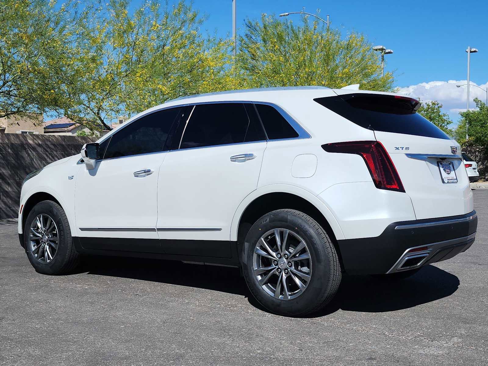 Used 2021 Cadillac XT5 Premium Luxury FWD image 7