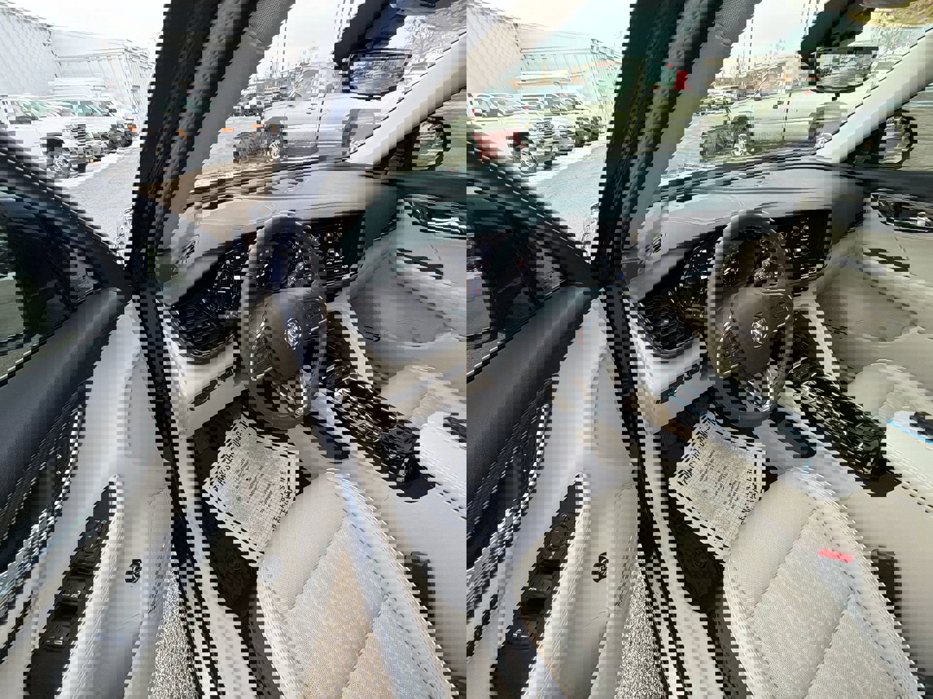 Used 2023 Buick Envision Avenir image 10