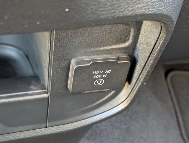 Used 2024 RAM 2500 Laramie w/ Safety Group AWD/4WD image 30