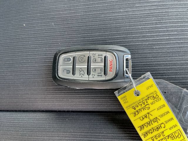 Used 2023 Chrysler Voyager LX FWD image 33