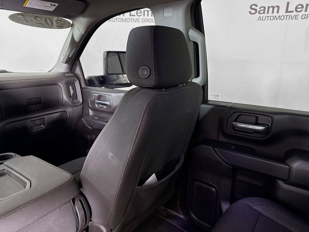 Used 2024 Chevrolet Silverado 2500 Custom w/ Custom Value Package image 24