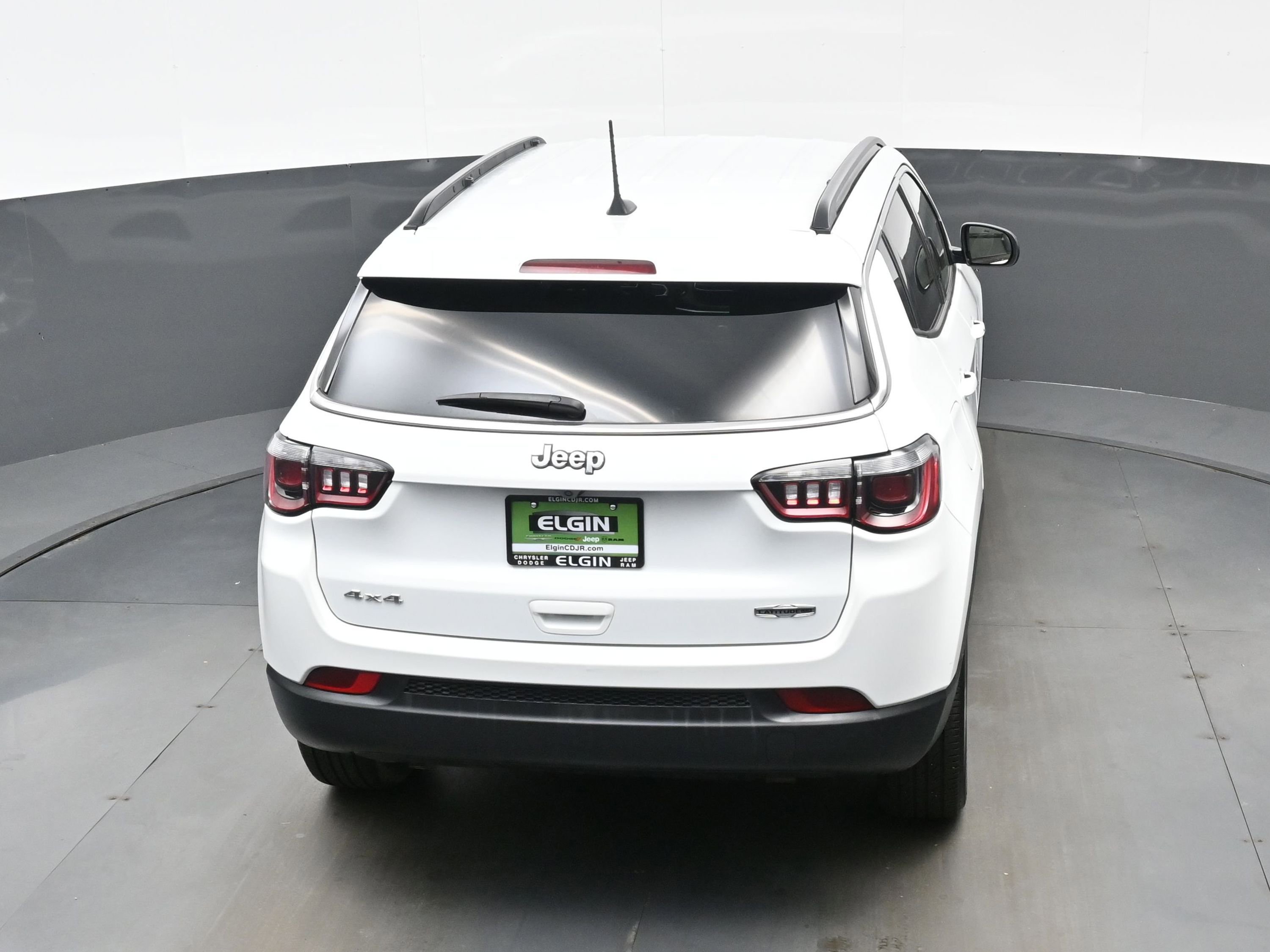 Used 2023 Jeep Compass Latitude image 37