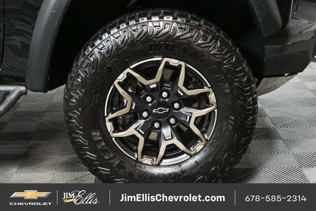 Certified 2024 Chevrolet Colorado ZR2 w/ ZR2 Convenience Package III AWD/4WD image 25