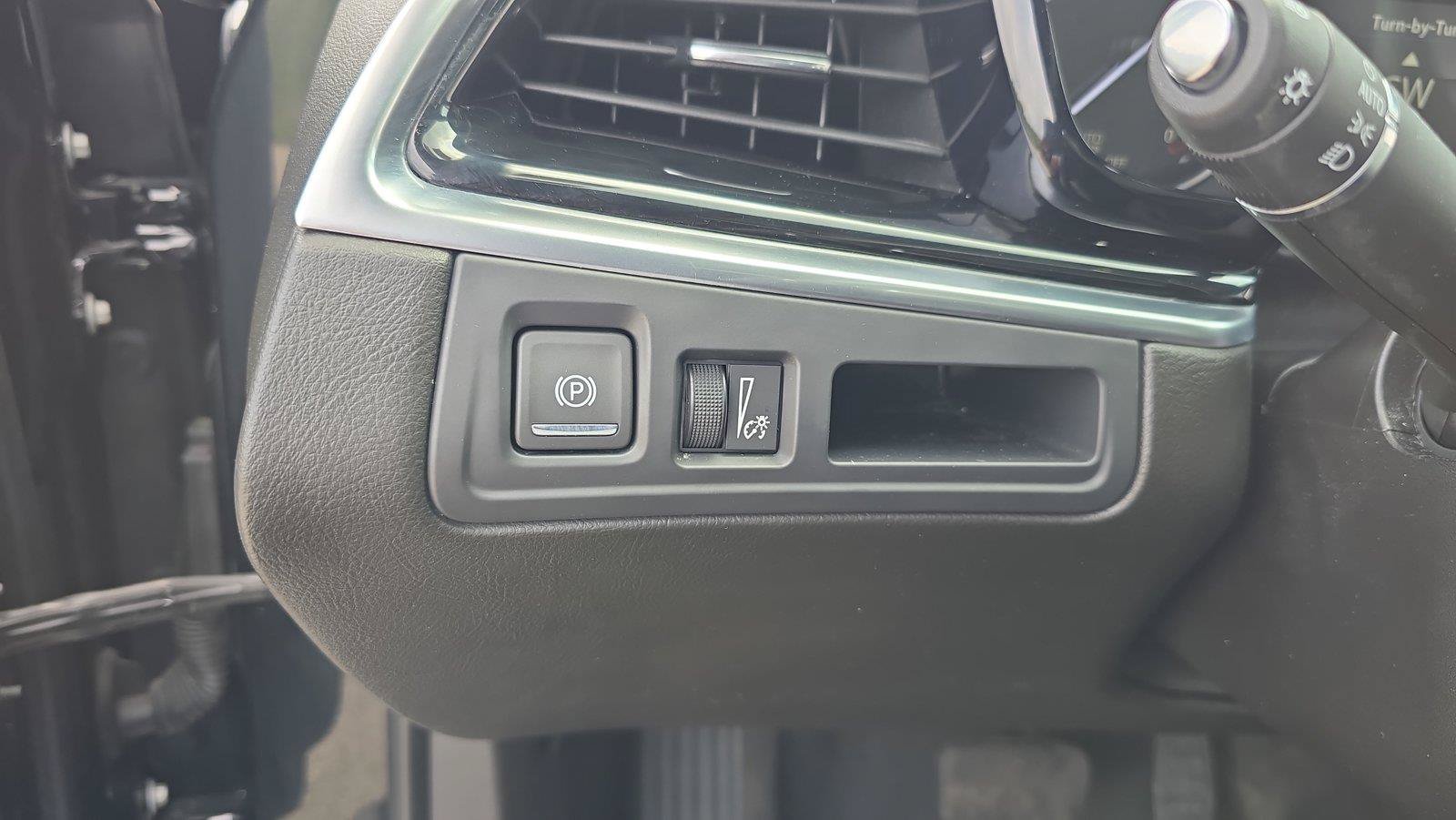 Used 2024 Cadillac XT6 Luxury AWD/4WD image 26