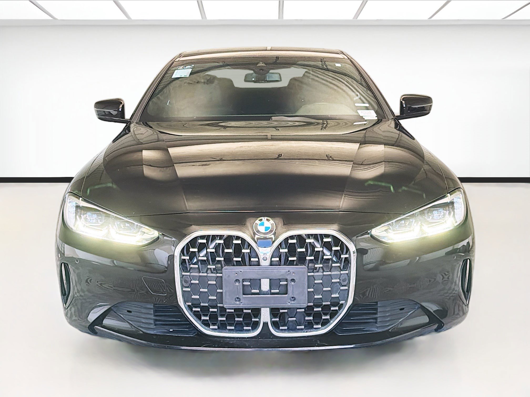 Used 2021 BMW 430i Coupe w/ Convenience Package RWD image 2