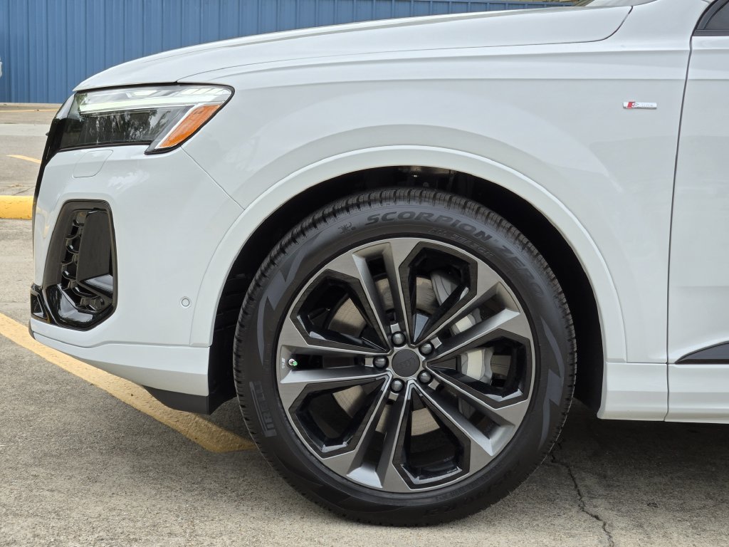 New 2026 Audi Q7 Premium Plus AWD/4WD image 13