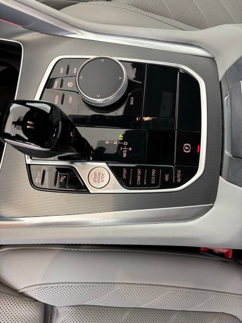 Used 2023 BMW X6 xDrive40i w/ Premium Package image 18