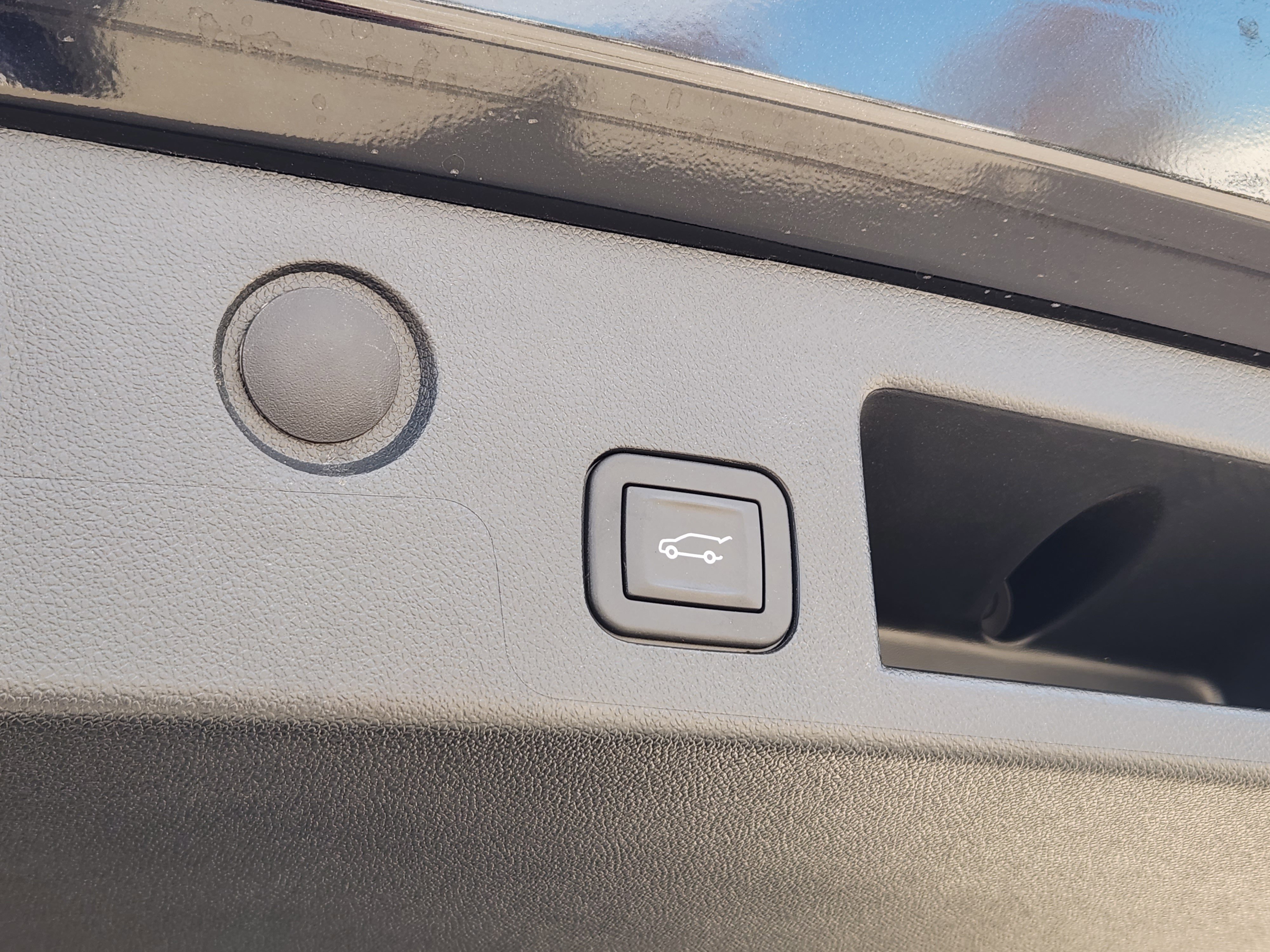 Used 2025 Chevrolet Equinox ACTIV w/ Safety and Technology Package image 41