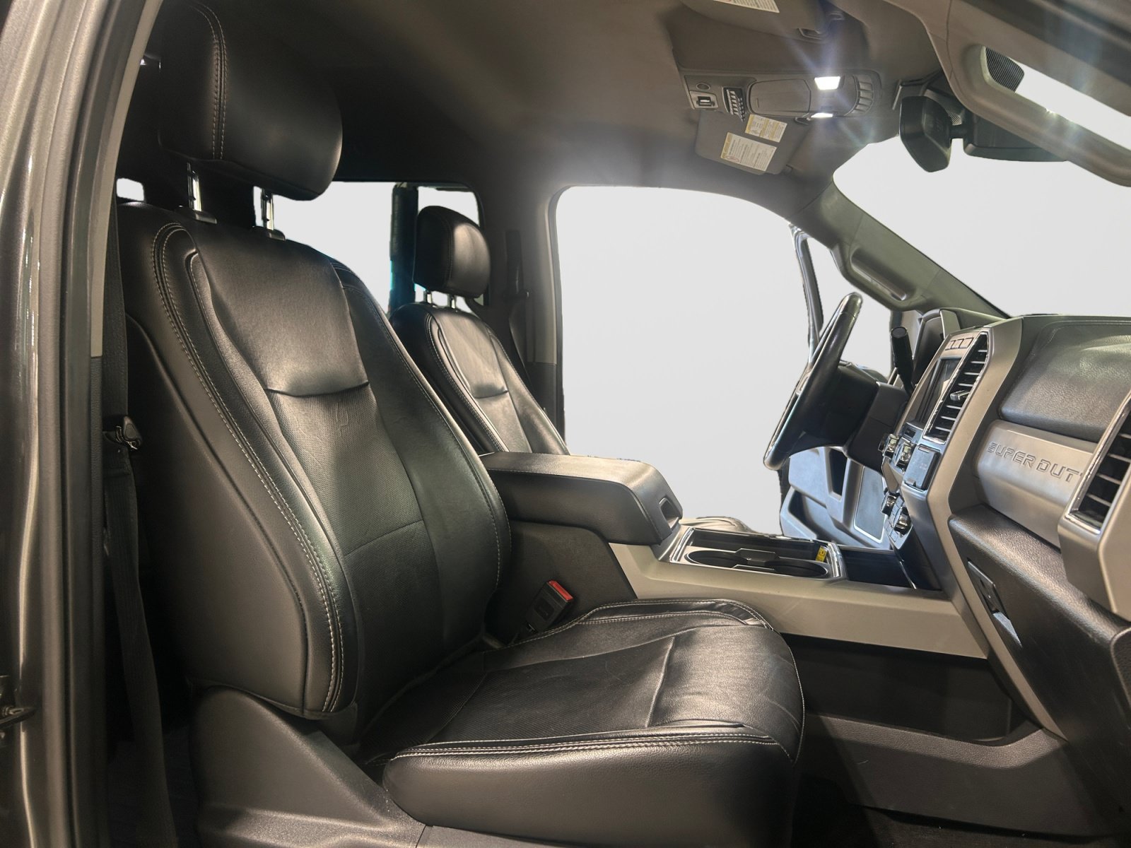 Used 2019 Ford F250 Lariat w/ Lariat Ultimate Package AWD/4WD image 15