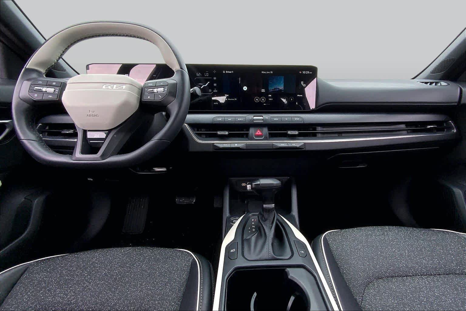 Used 2025 Kia K4 EX w/ GT-Line Sunroof Package FWD image 28