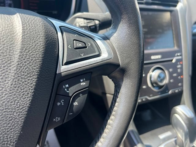 Used 2015 Ford Fusion Titanium FWD image 11