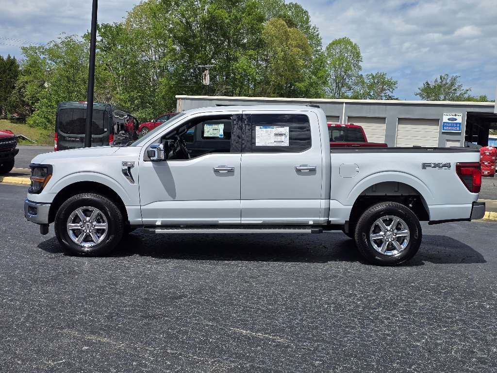 New 2025 Ford F150 XLT w/ Equipment Group 302A MID image 18