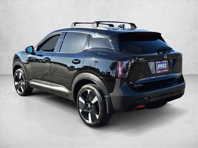 Used 2025 Nissan Kicks SR FWD image 8