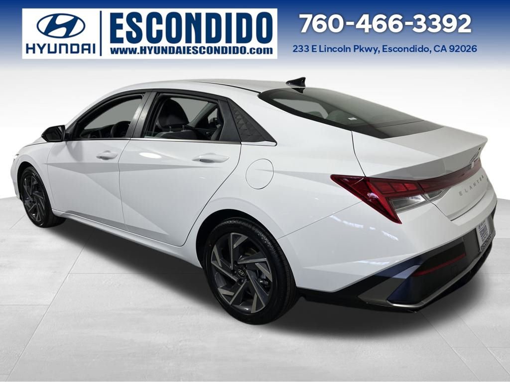 New 2025 Hyundai Elantra Limited image 3