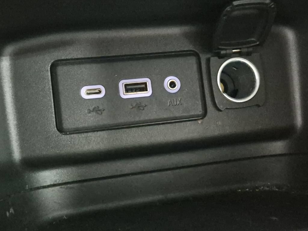 Used 2020 Chevrolet Equinox LS FWD image 36