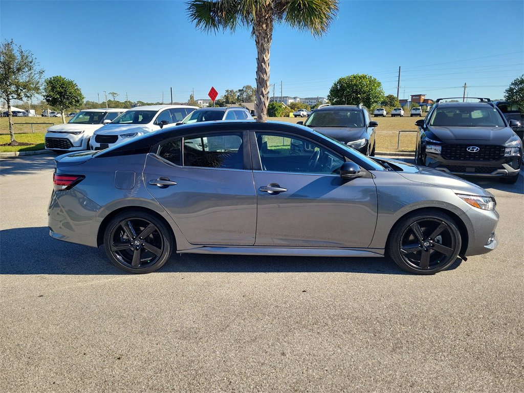 Used 2023 Nissan Sentra SR w/ Midnight Edition Package image 3