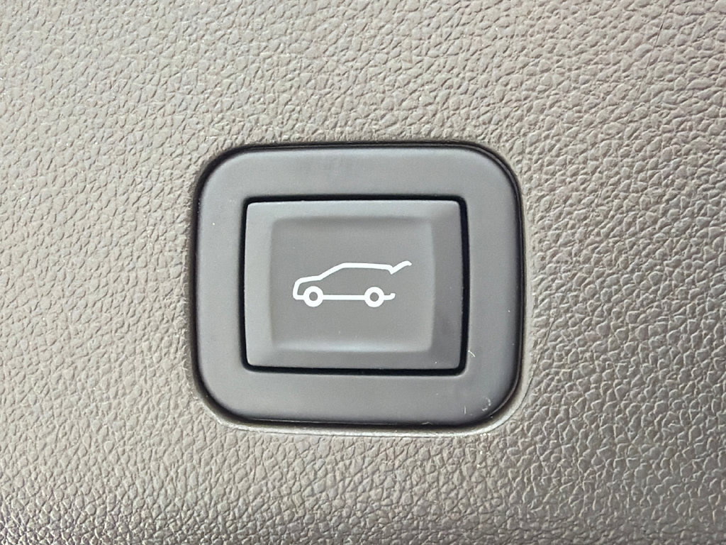 Used 2025 GMC Yukon XL Elevation w/ Technology Package RWD image 19