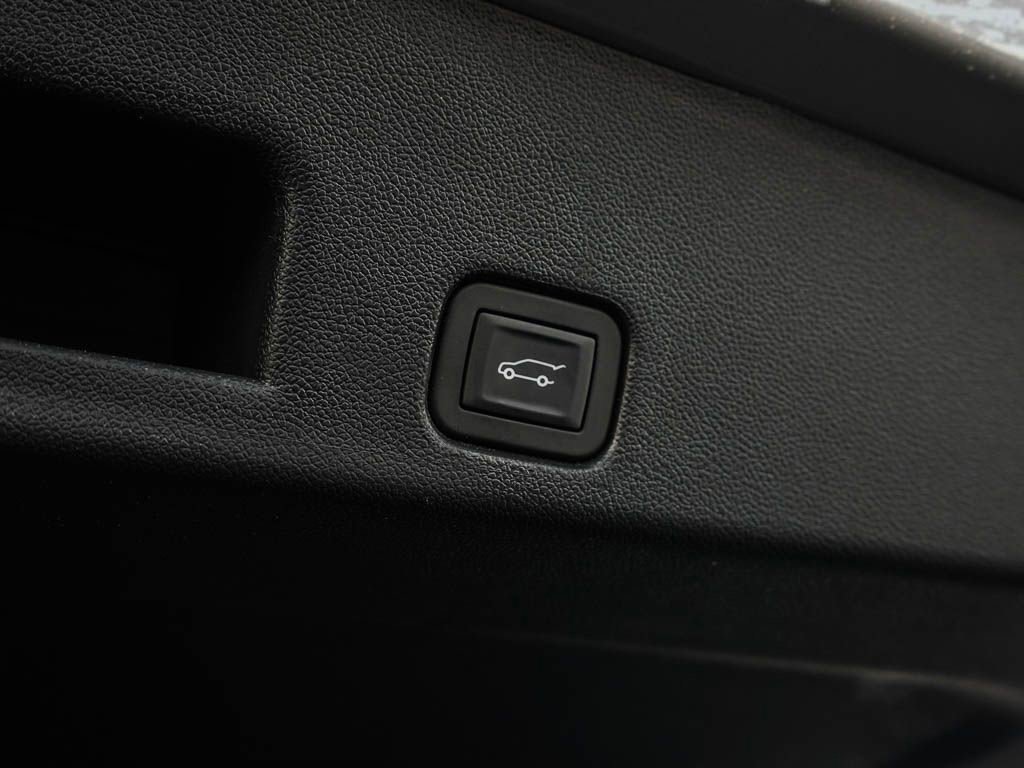 New 2026 Chevrolet Traverse Z71 w/ Enhanced Driving Package image 9