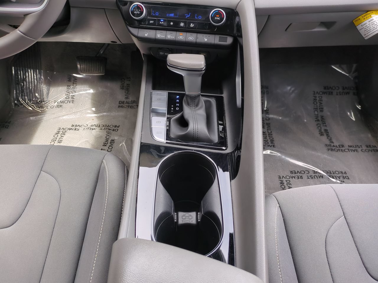 Used 2023 Hyundai Elantra SEL w/ Convenience Package FWD image 18