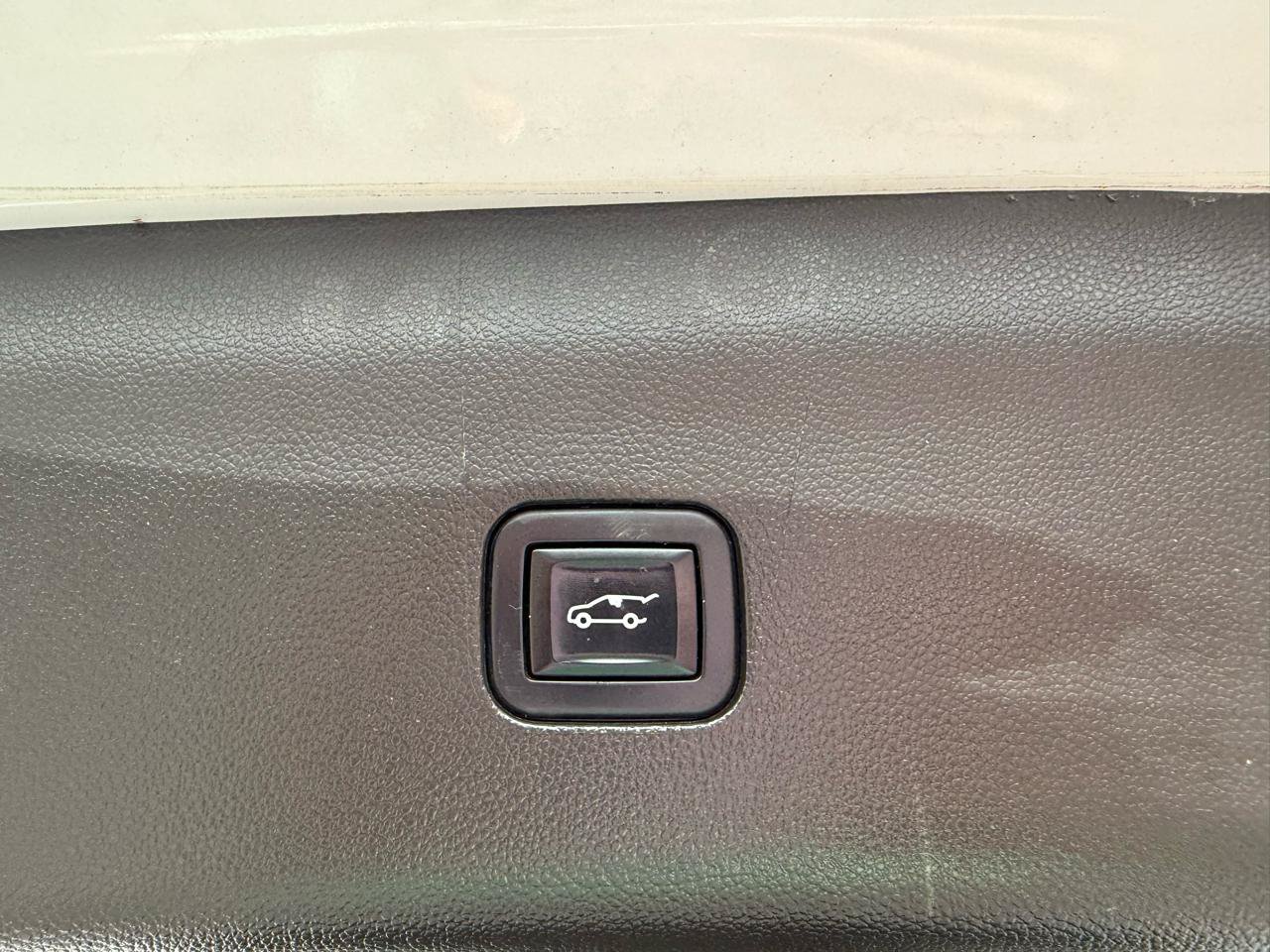 Used 2022 Buick Enclave Premium AWD/4WD image 20