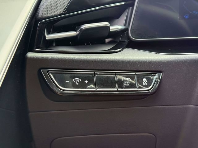 Used 2024 Kia Niro EX FWD image 24
