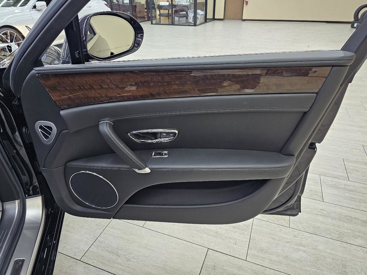 Used 2014 Bentley Flying Spur W12 AWD/4WD image 44