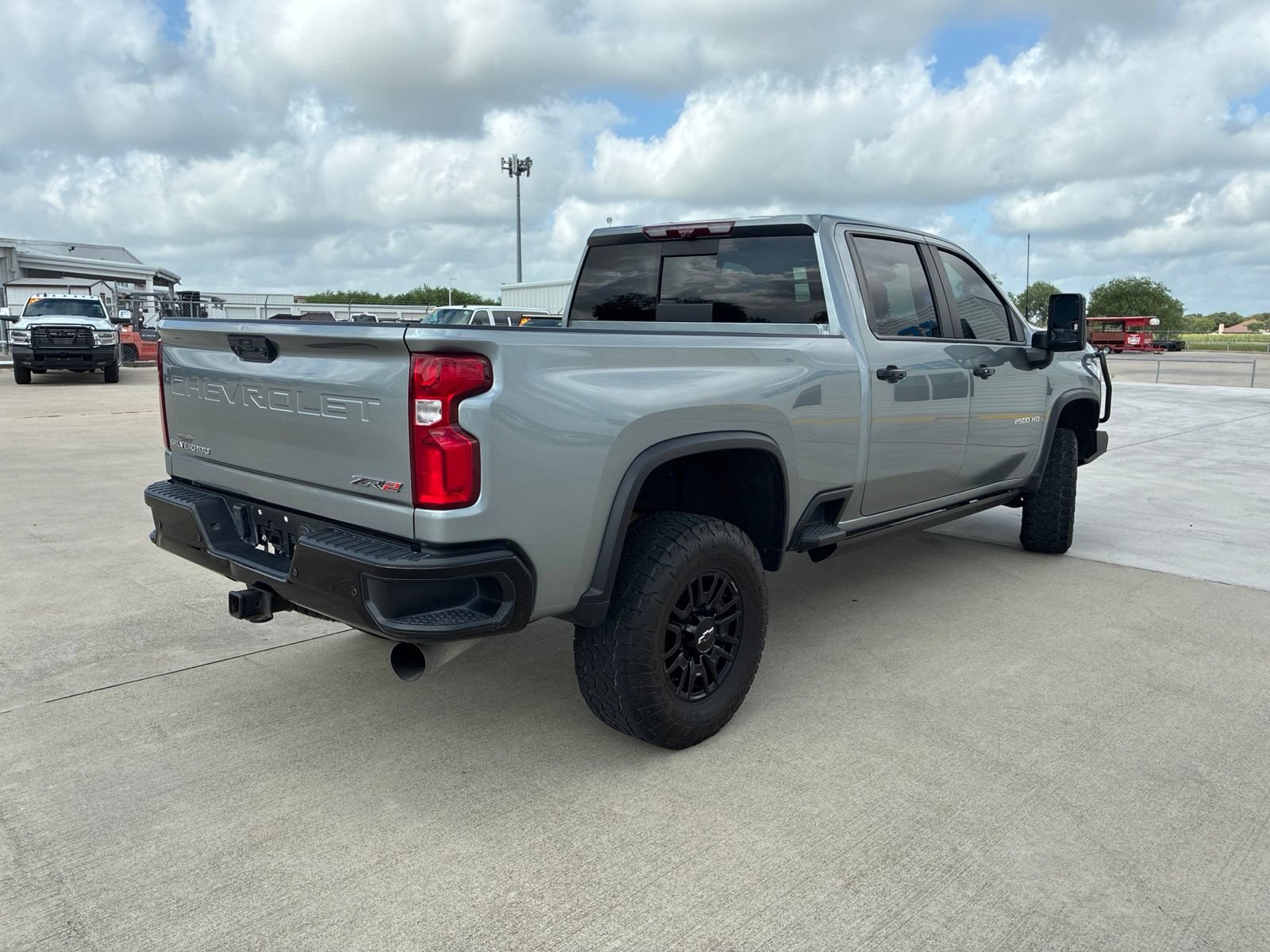 Used 2024 Chevrolet Silverado 2500 ZR2 w/ Technology Package AWD/4WD image 7