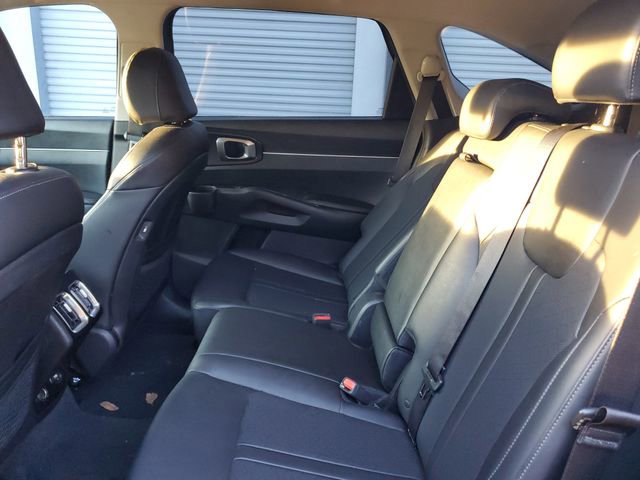 Used 2023 Kia Sorento S image 10