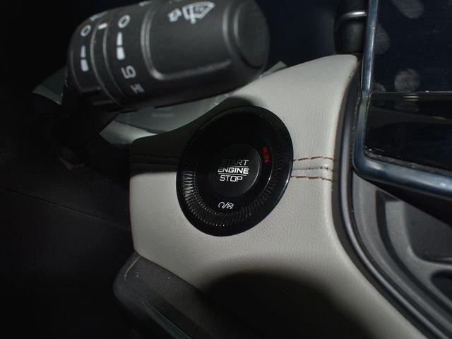 Used 2025 Jeep Compass Limited image 19