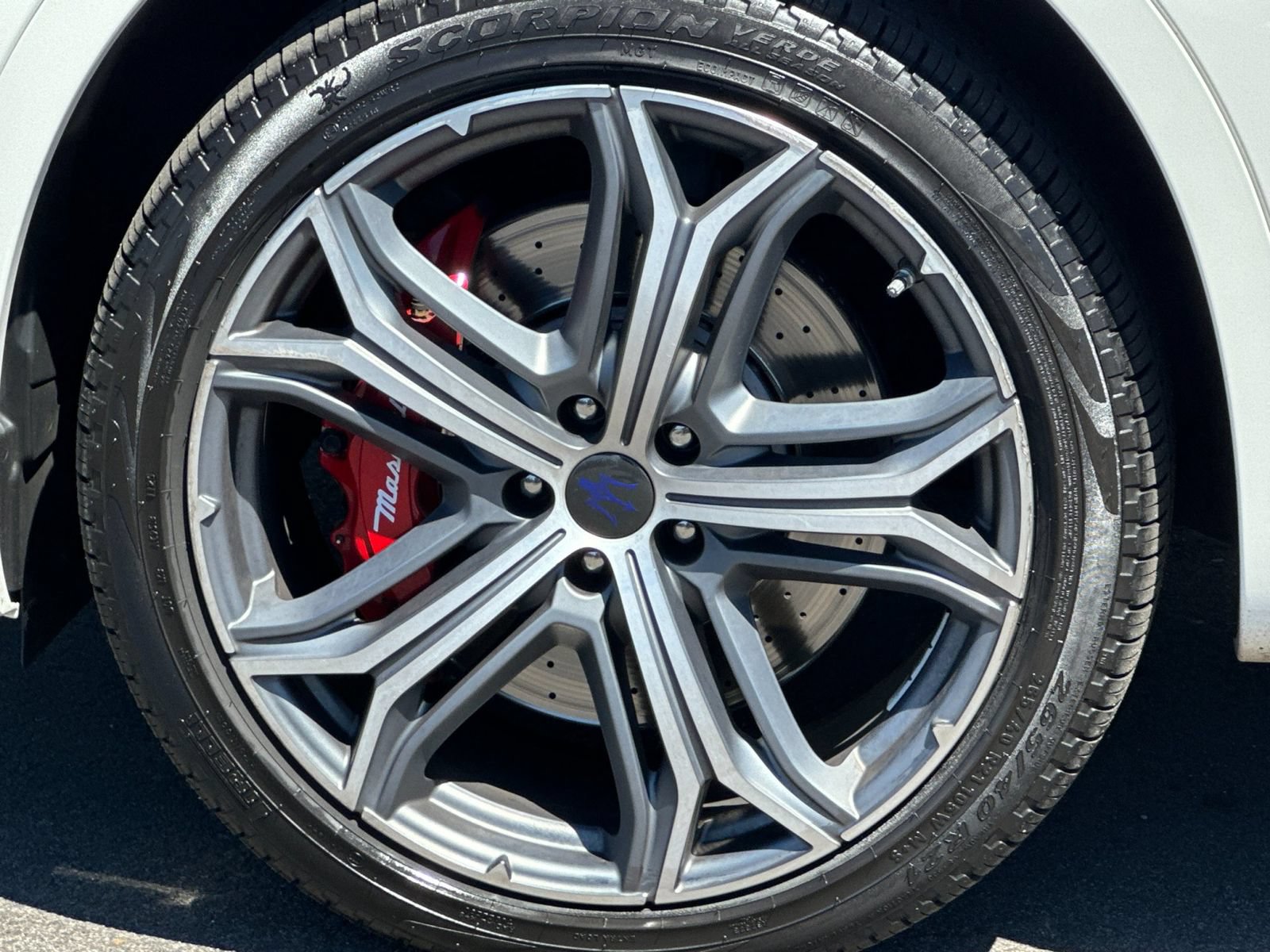 Used 2019 Maserati Levante GTS AWD/4WD image 33