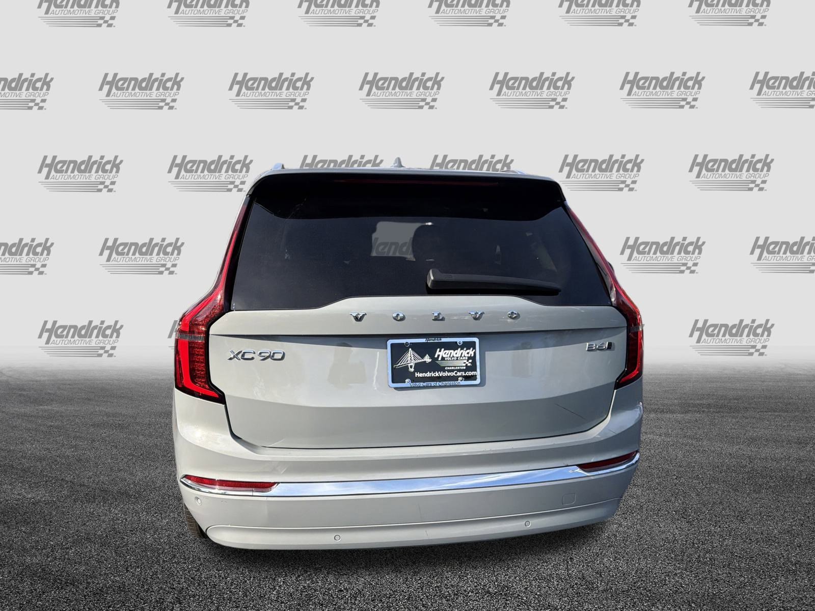 Certified 2025 Volvo XC90 B6 Plus image 9