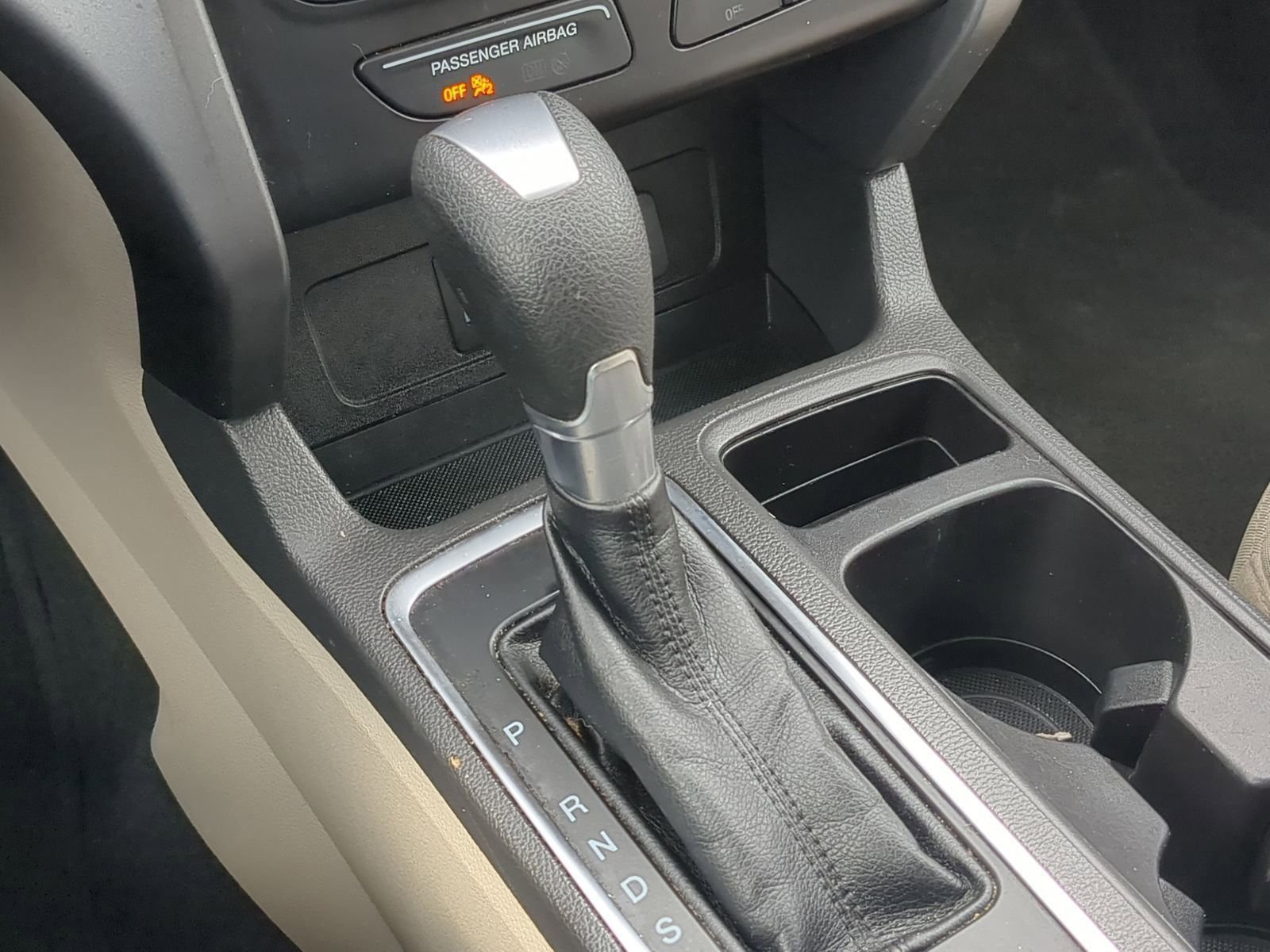 Used 2017 Ford Escape SE image 32